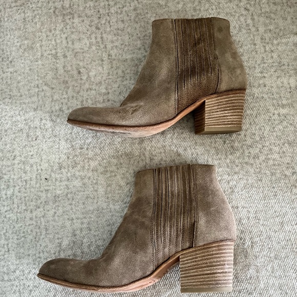 Vince Haider Suede Chunky Heel Slip On Ankle Boots Size 8 - Picture 3 of 8